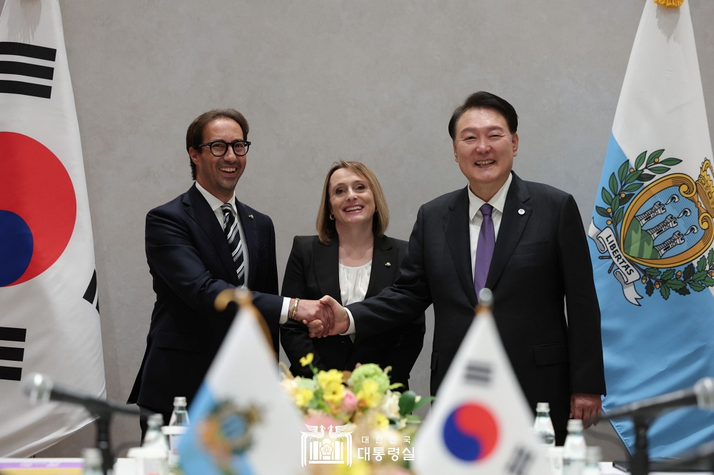 윤석열 대통령, 유엔총회 계기 산마리노 집정관과 정상회담 개최
